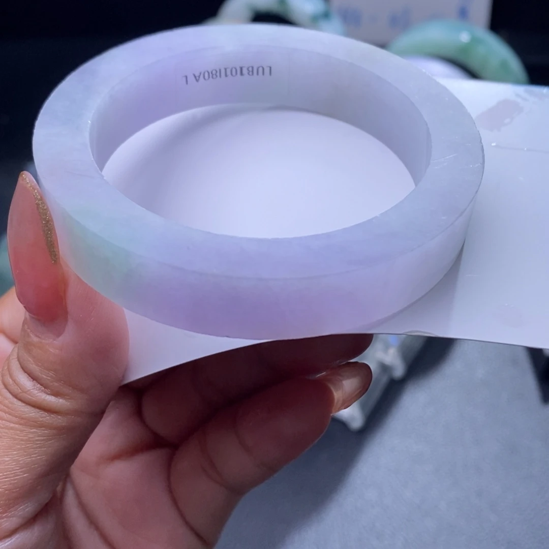 定制翡翠未镶嵌翡翠手镯