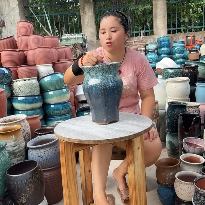 19/27瑕疵的一个盆