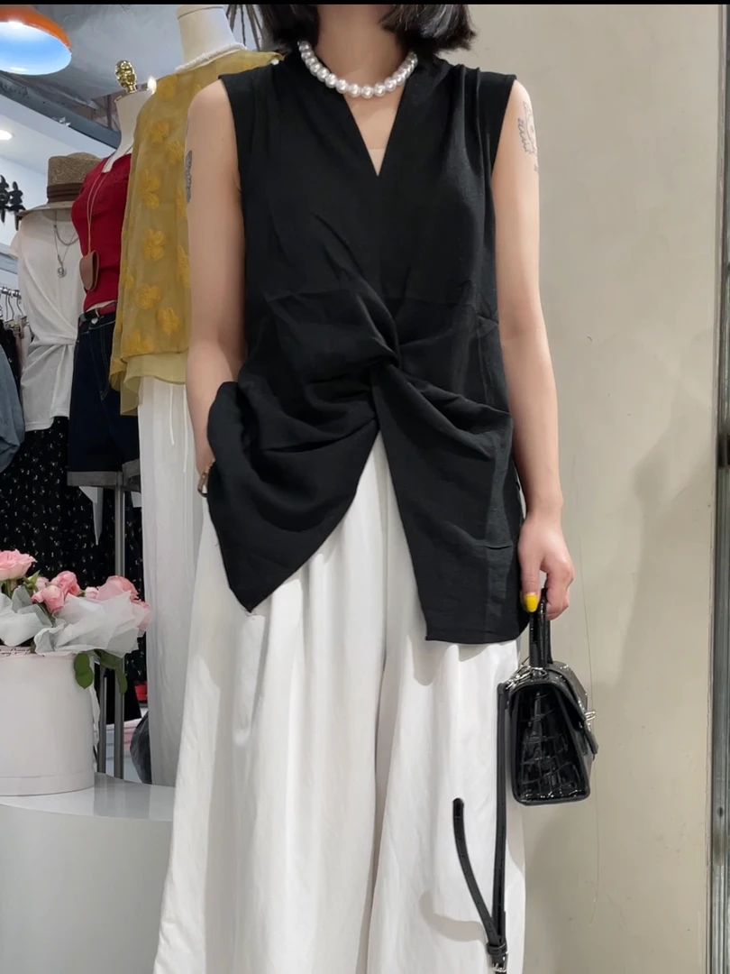 法式气质纯色V领无袖上衣女设计师褶皱掐腰显瘦系带无袖衬衫女夏