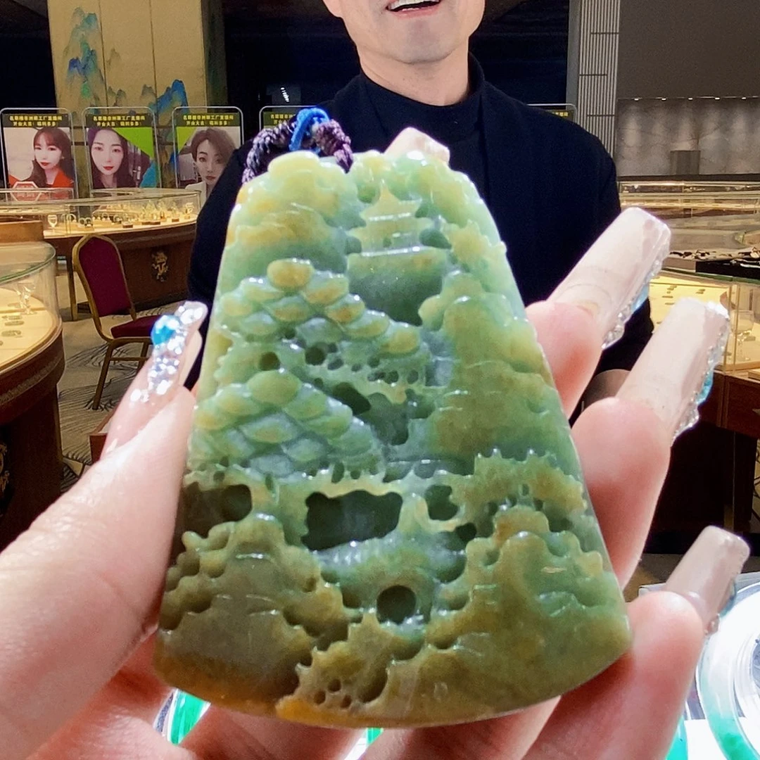 翡翠颈饰未镶嵌翡翠