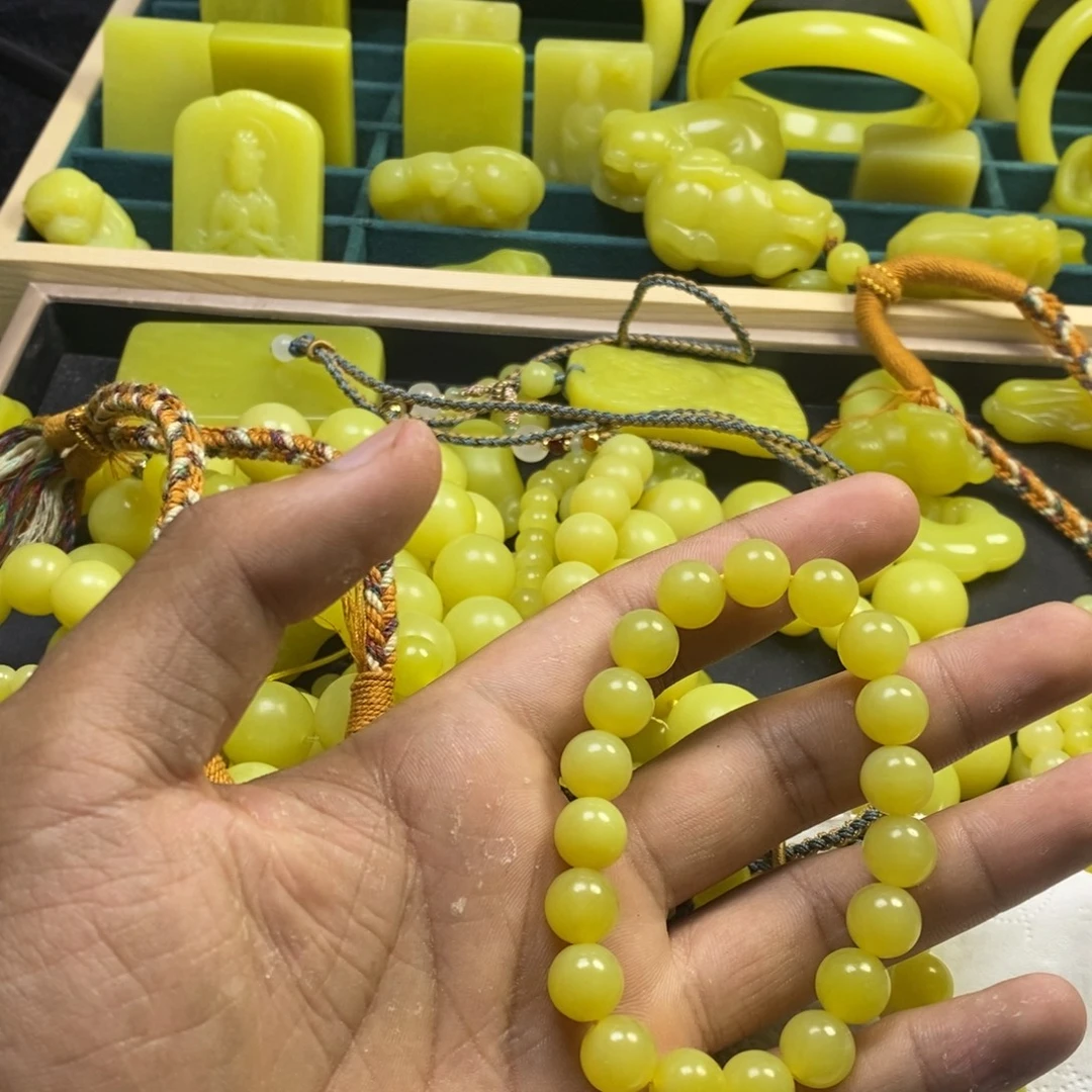 吃***家非金属卡10手串鸡油黄