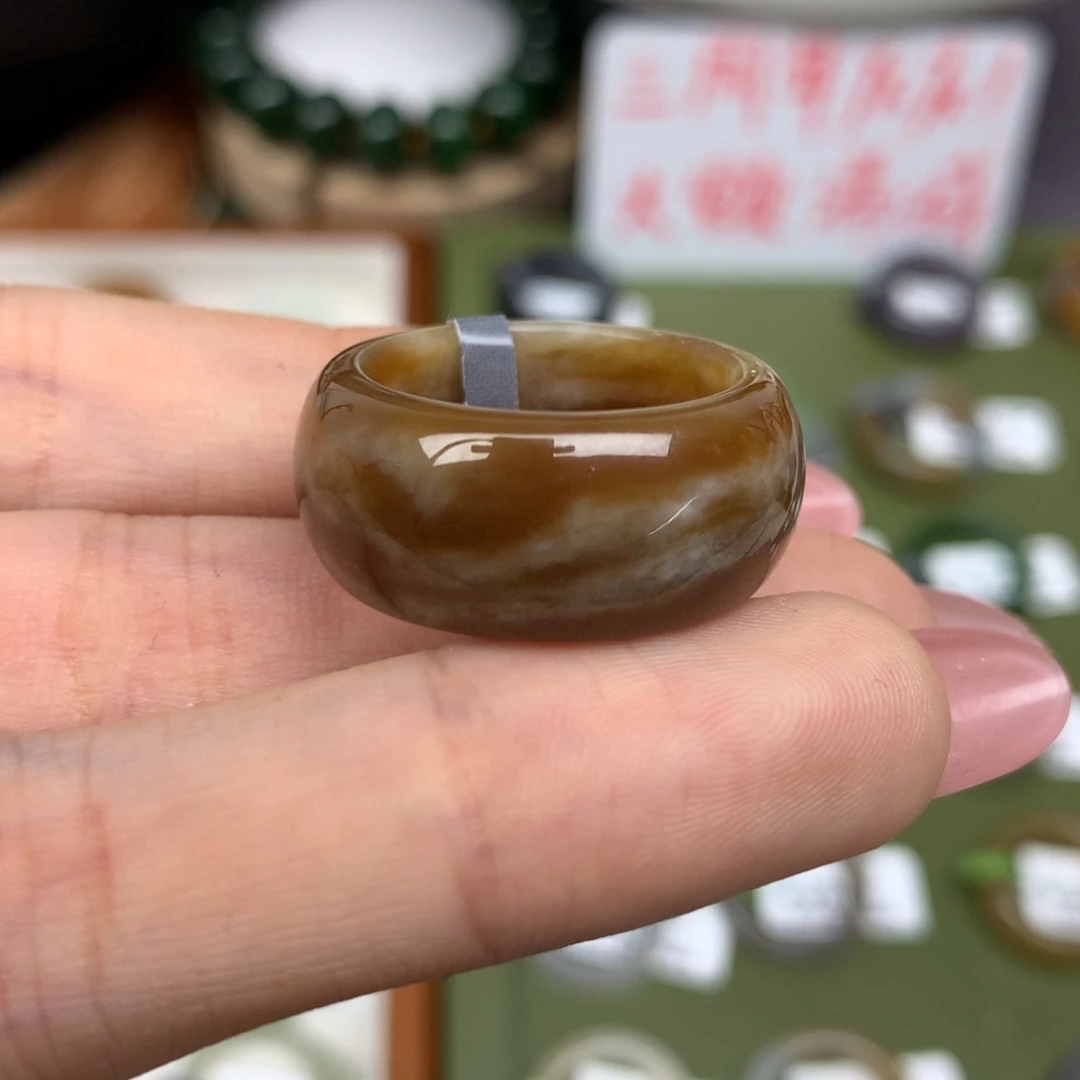 未镶嵌戒指和田玉港18牛轧糖