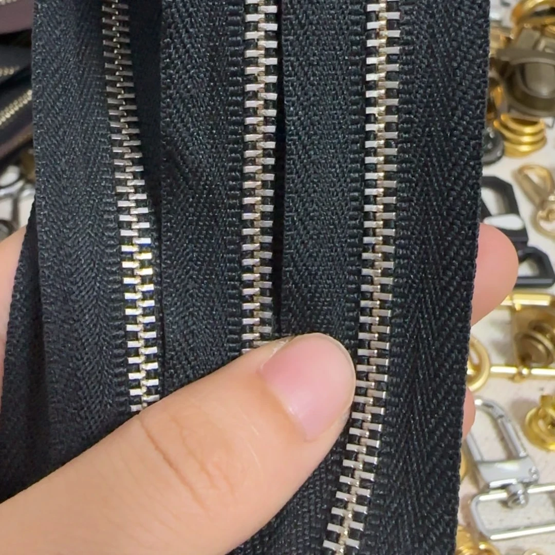 三号YKK拉链10元2米.