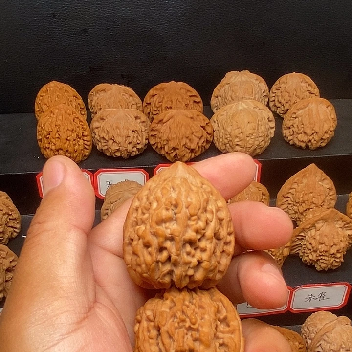 文玩核桃把件廣*?蚂蚁王