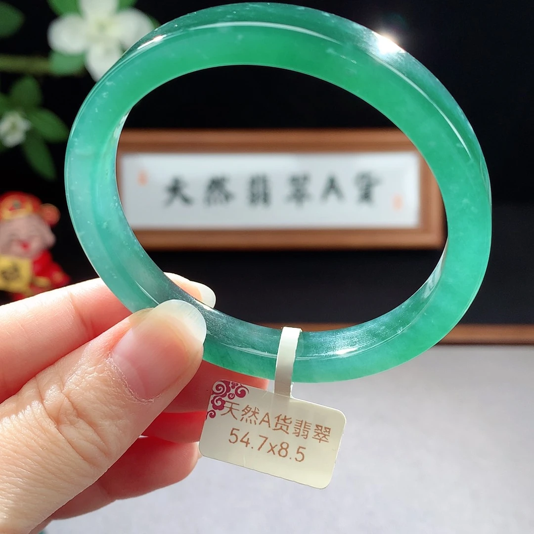 未镶嵌手镯（圆镯）翡翠