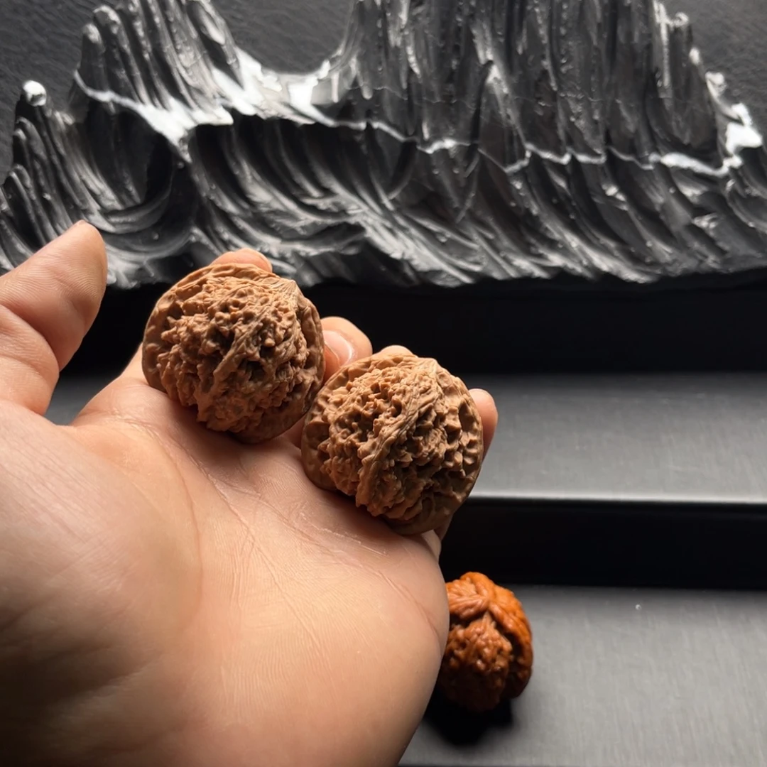 阿***组文玩核桃吊坠满天星