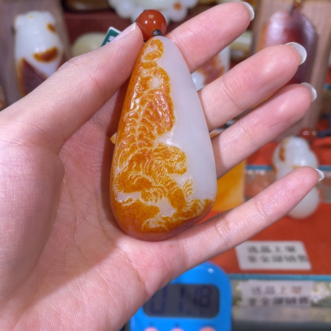 墨***。和田玉未镶嵌挂件