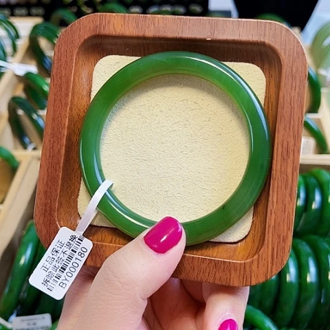 和田玉（碧玉）手镯未镶嵌