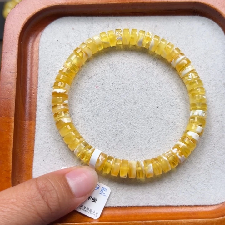 琥珀未镶嵌珠宝奇石M106号