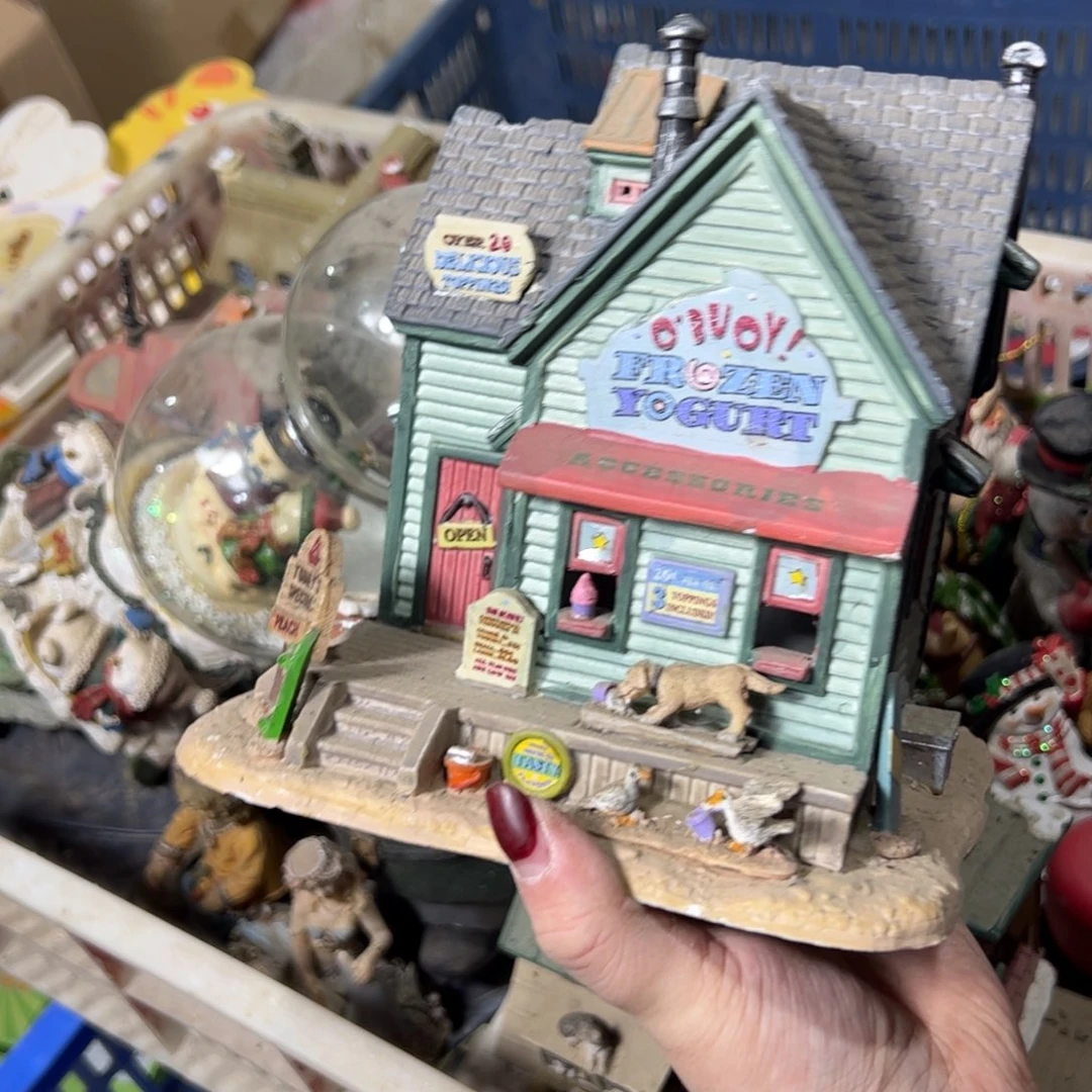 Y***Y陶瓷树脂工艺品摆件