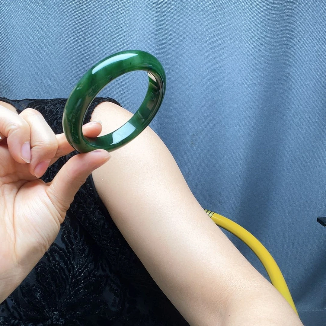 和田玉手镯未镶嵌閖*枂