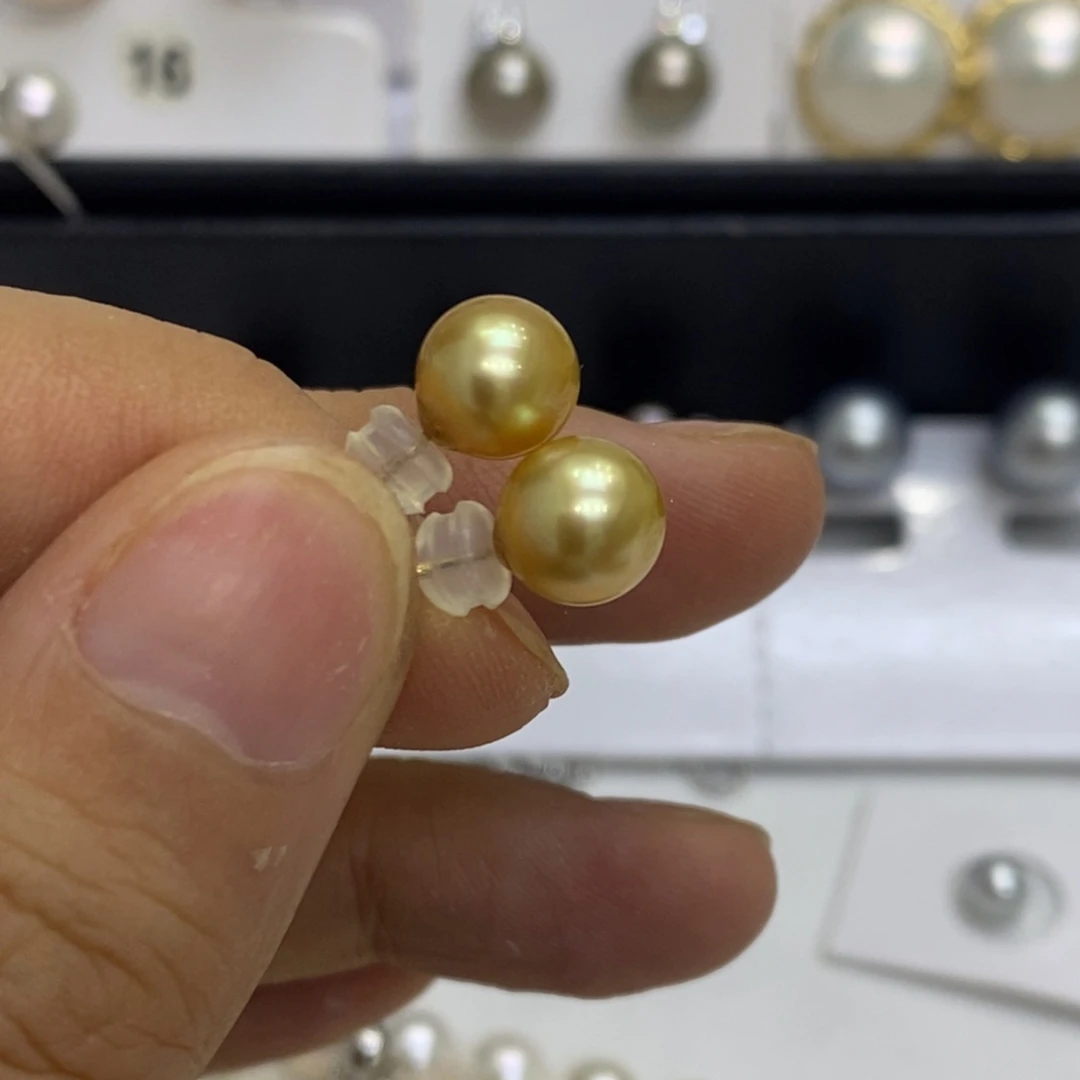 18K金镶嵌耳饰海水珍珠