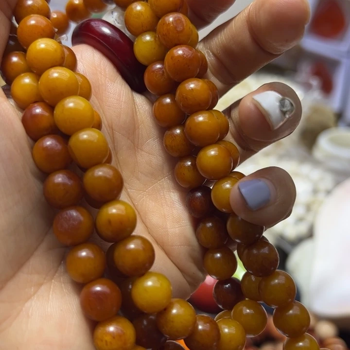 大果紫檀（缅甸花梨）1.0/108圆珠黄骨脖挂