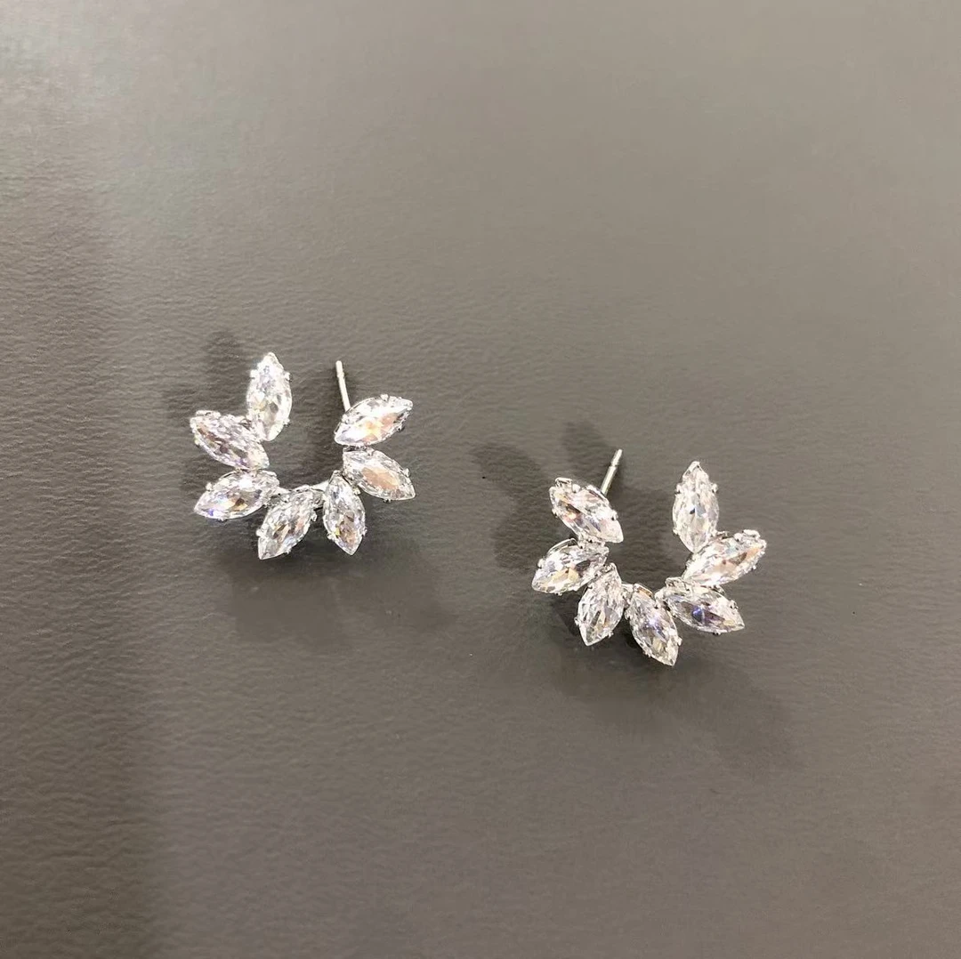 铜合金锆石耳饰 女其它图案甜美日韩金色耳环精致百搭灵动轻奢