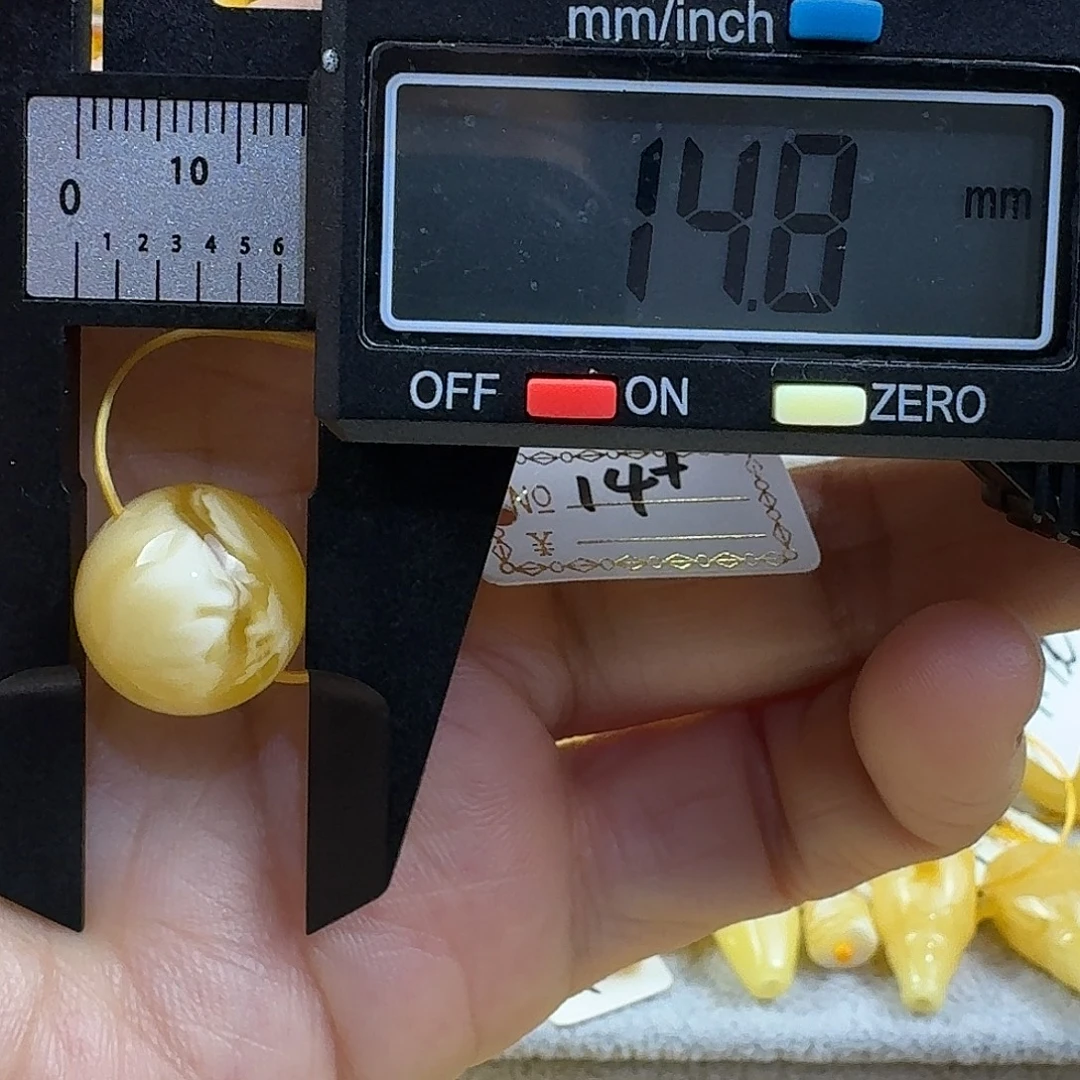 七***二裸石蜜蜡未镶嵌25