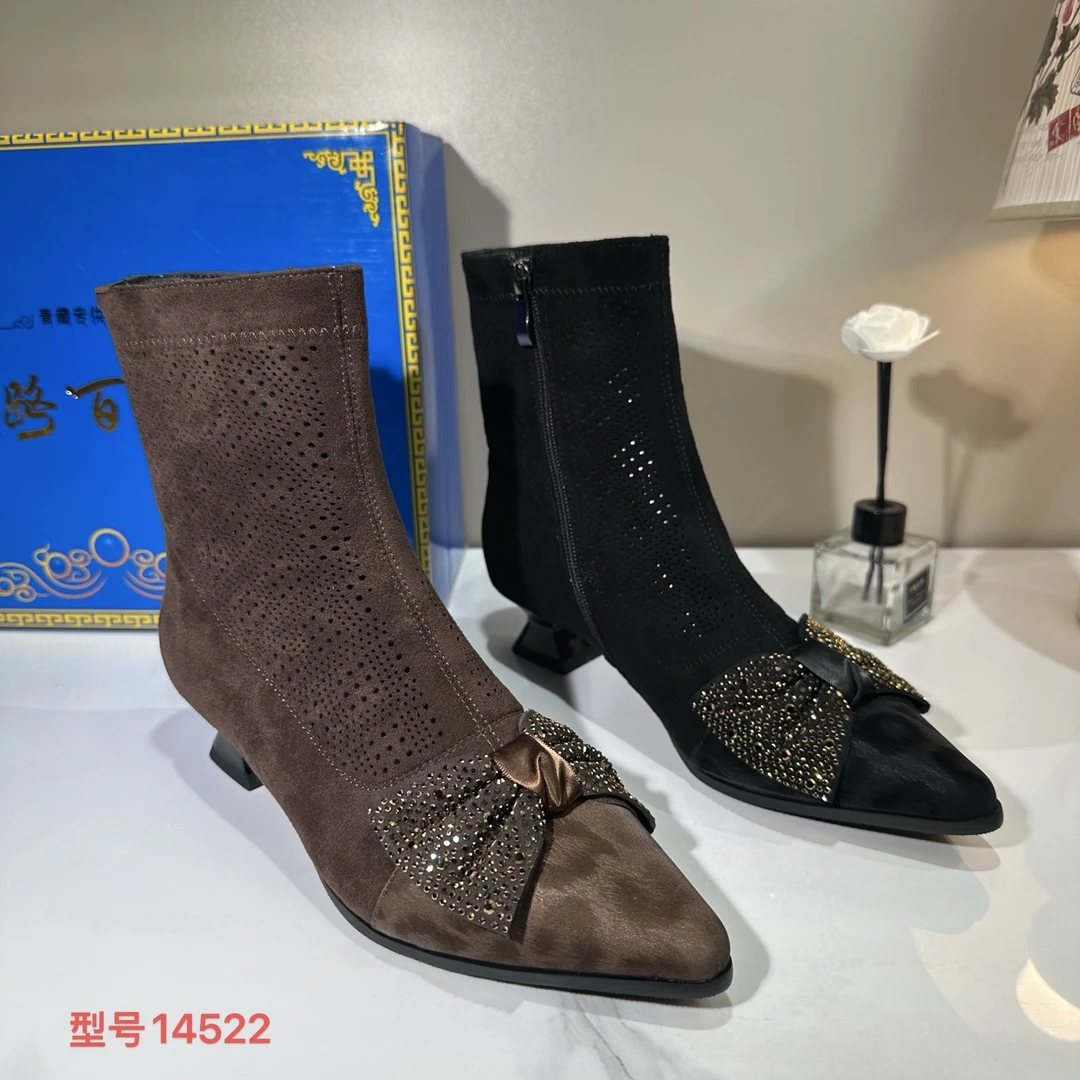 14522藏式牛皮小短靴尖头时尚夏季镂空女靴平跟百搭西藏青海包邮