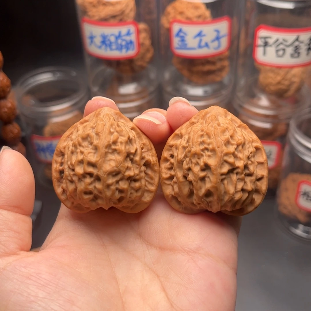 把件文玩核桃40全品金牛