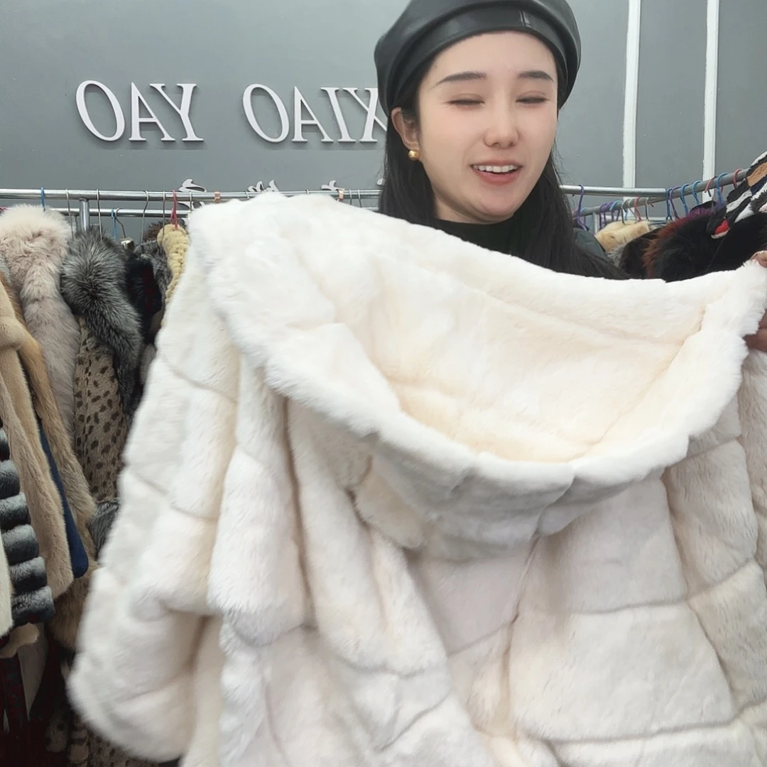 姚小妖家高端皮草