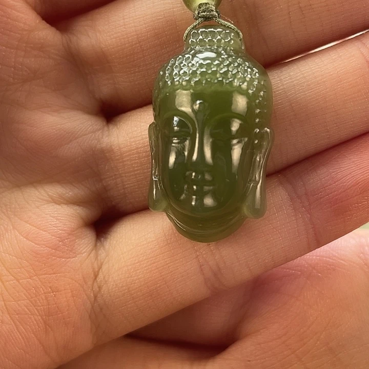 天****和田玉（糖玉）未镶嵌颈饰