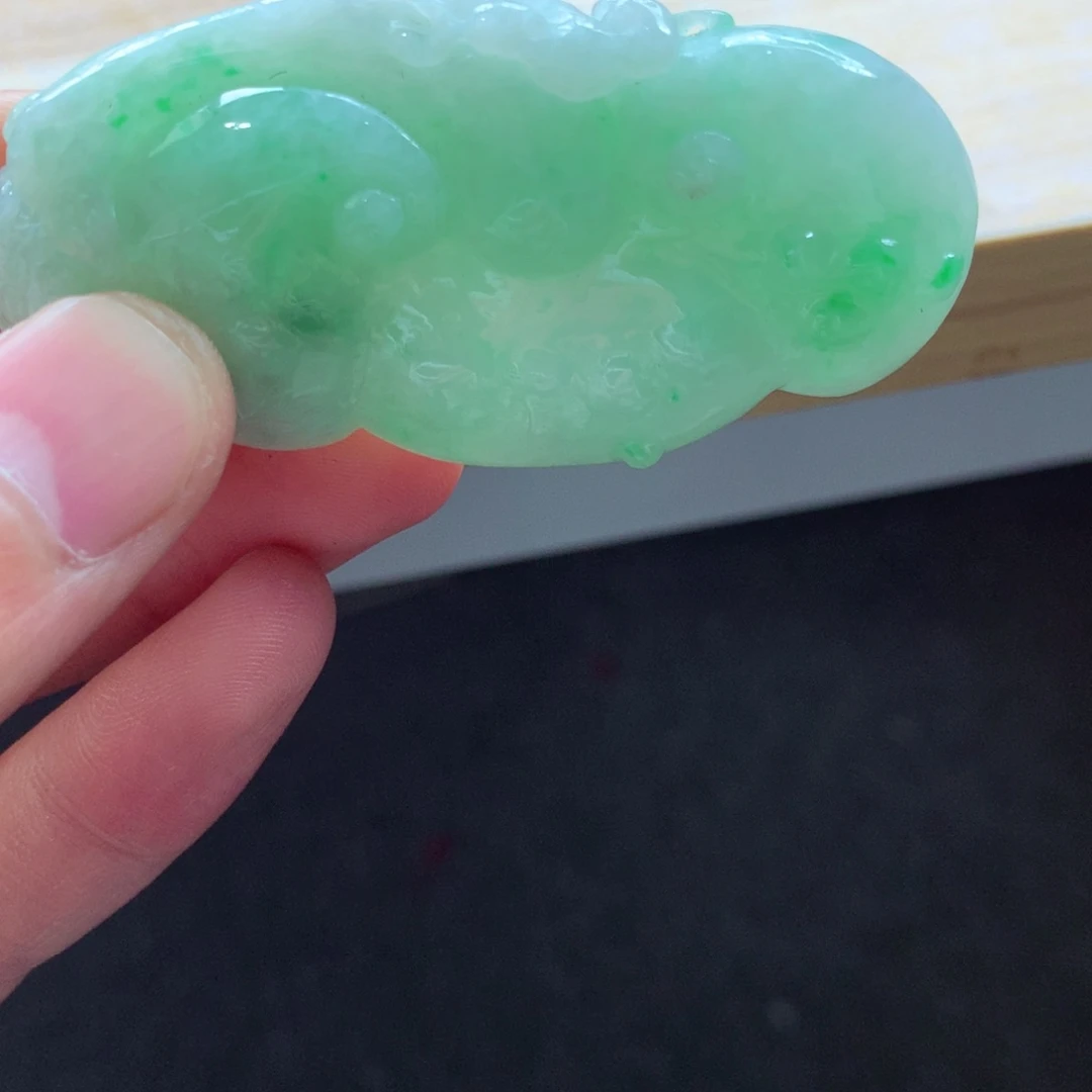 翡翠颈饰未镶嵌吊坠