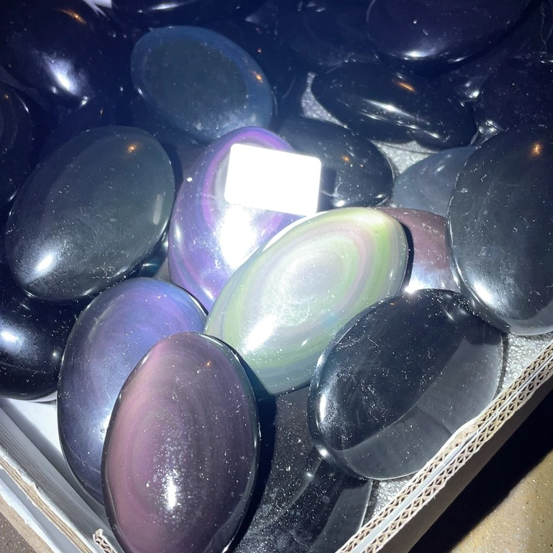 水晶摆件……未镶嵌一个