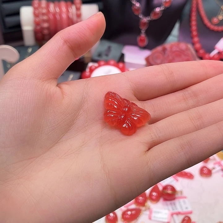 菱锰矿（红纹石）18K金镶嵌颈饰