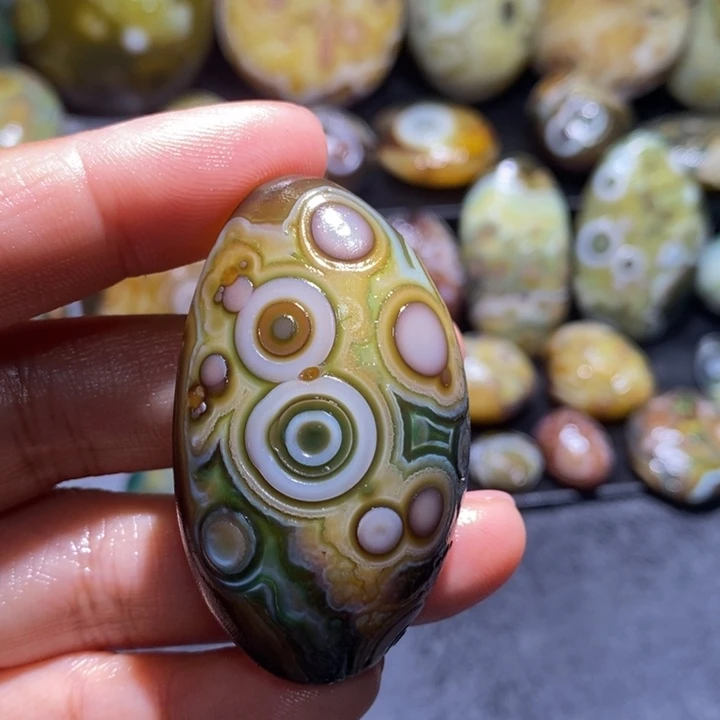 玛瑙/玉髓未镶嵌珠宝半成品146