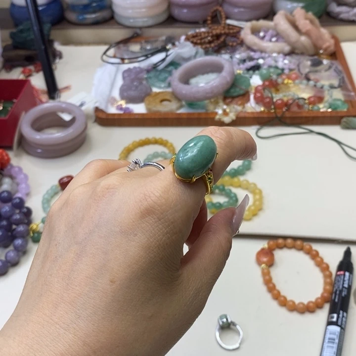 石英质玉手镯足银镀金镶嵌