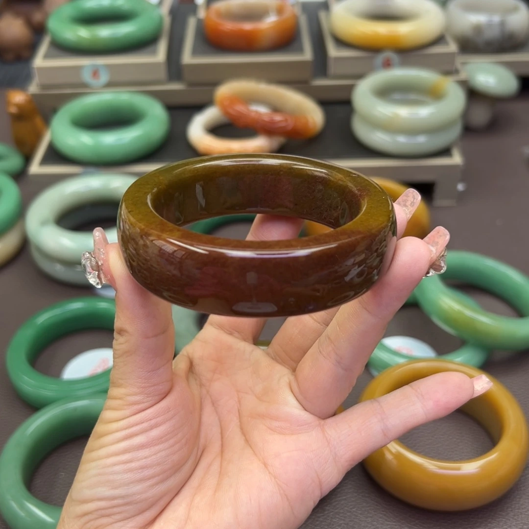 石英岩玉手镯未镶嵌