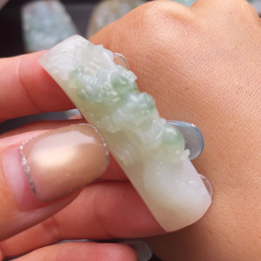 未镶嵌定制翡翠天然