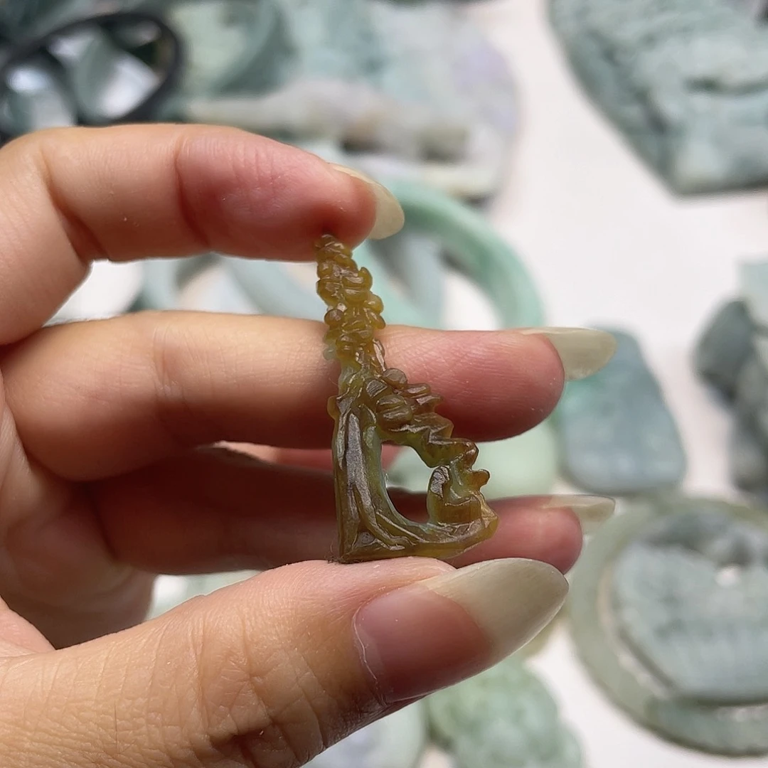 定制翡翠未镶嵌翡翠