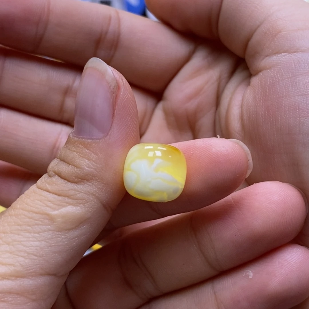 琥珀未镶嵌珠宝奇石13.3