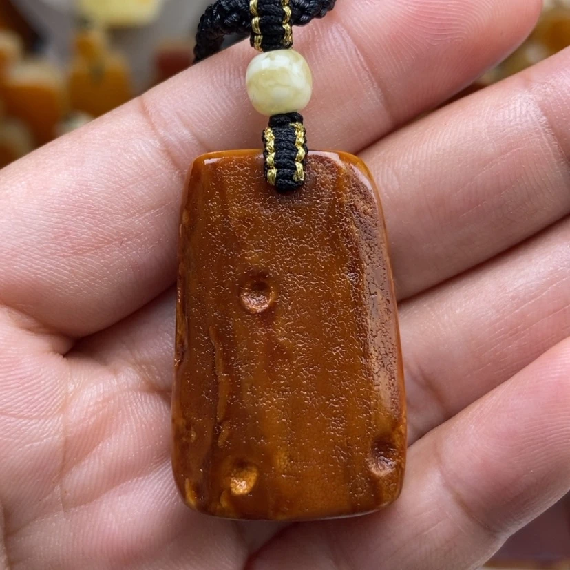 【闪购商品】琥珀颈饰未镶嵌