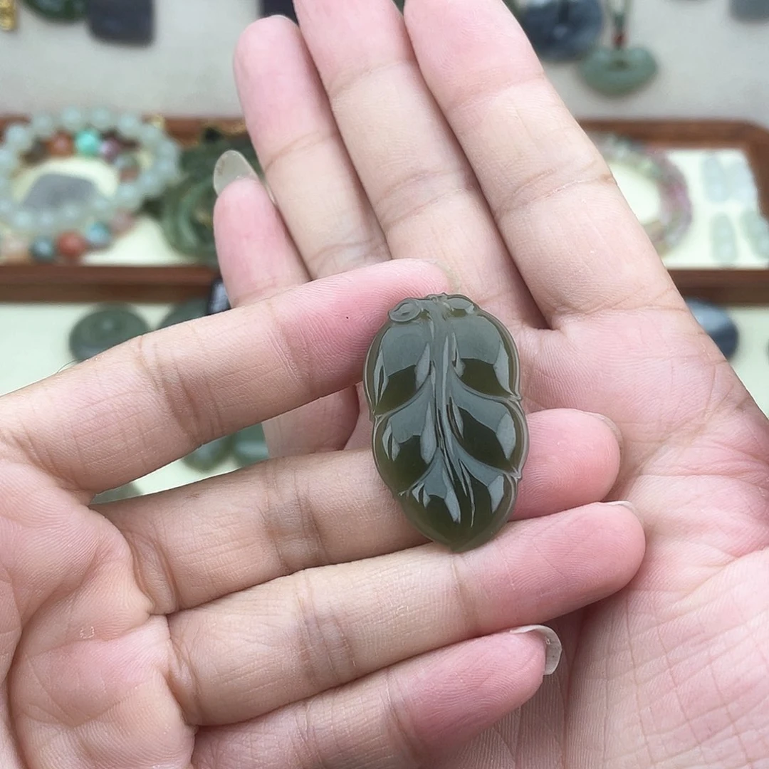 和田玉未镶嵌吊坠(不含链)