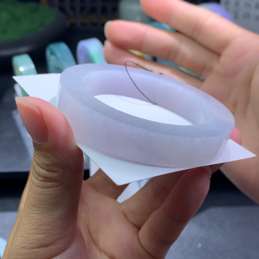 未镶嵌翡翠手镯定制翡翠