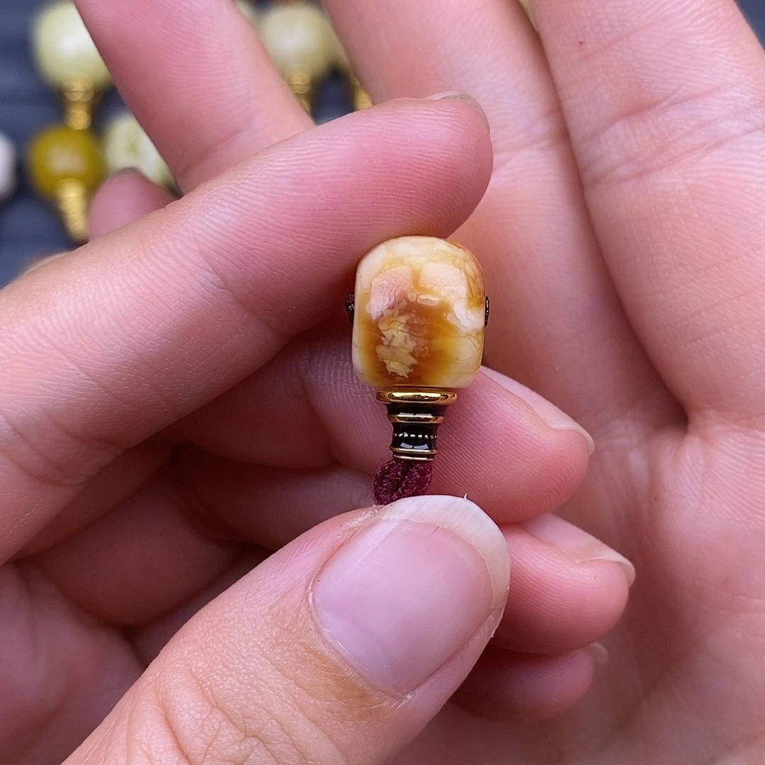 琥珀18K金镶嵌裸石10mm 蜜蜡金塔三通