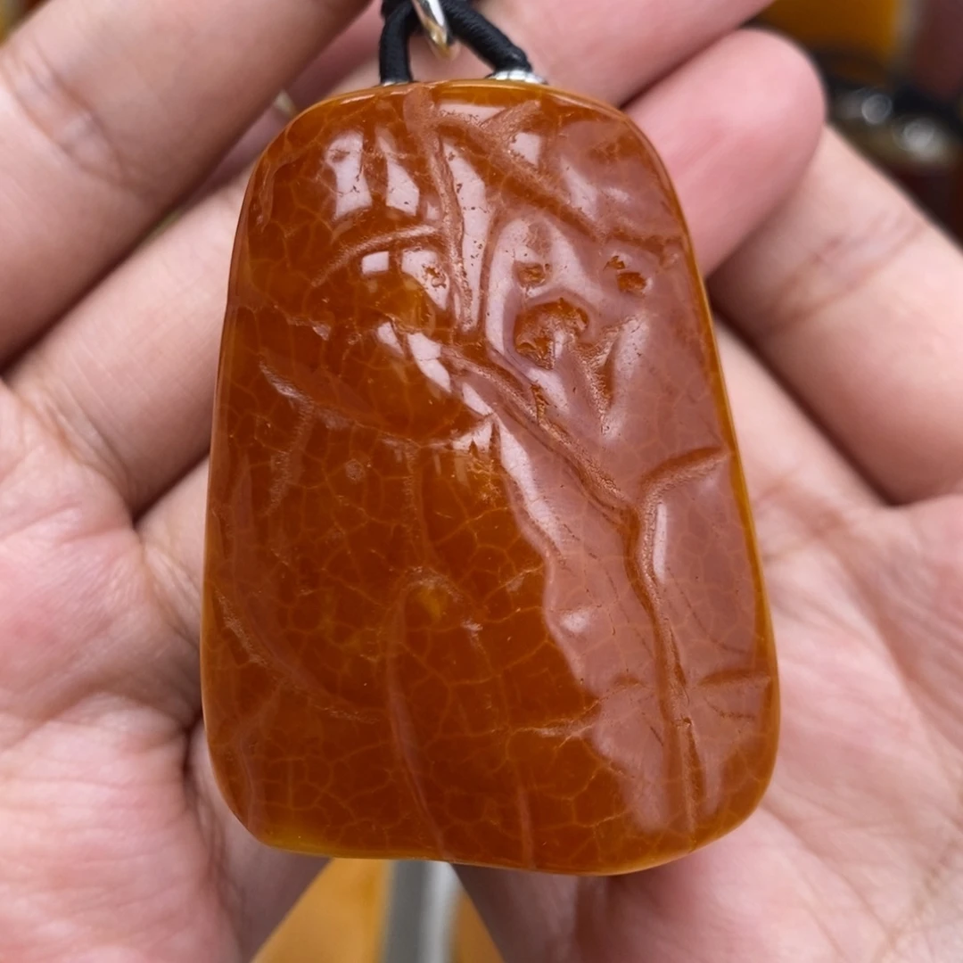 琥珀吊坠(赠链)未镶嵌