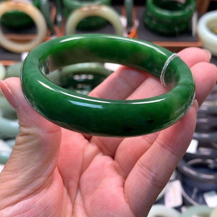 【闪购商品】未镶嵌手镯和田玉（碧玉）