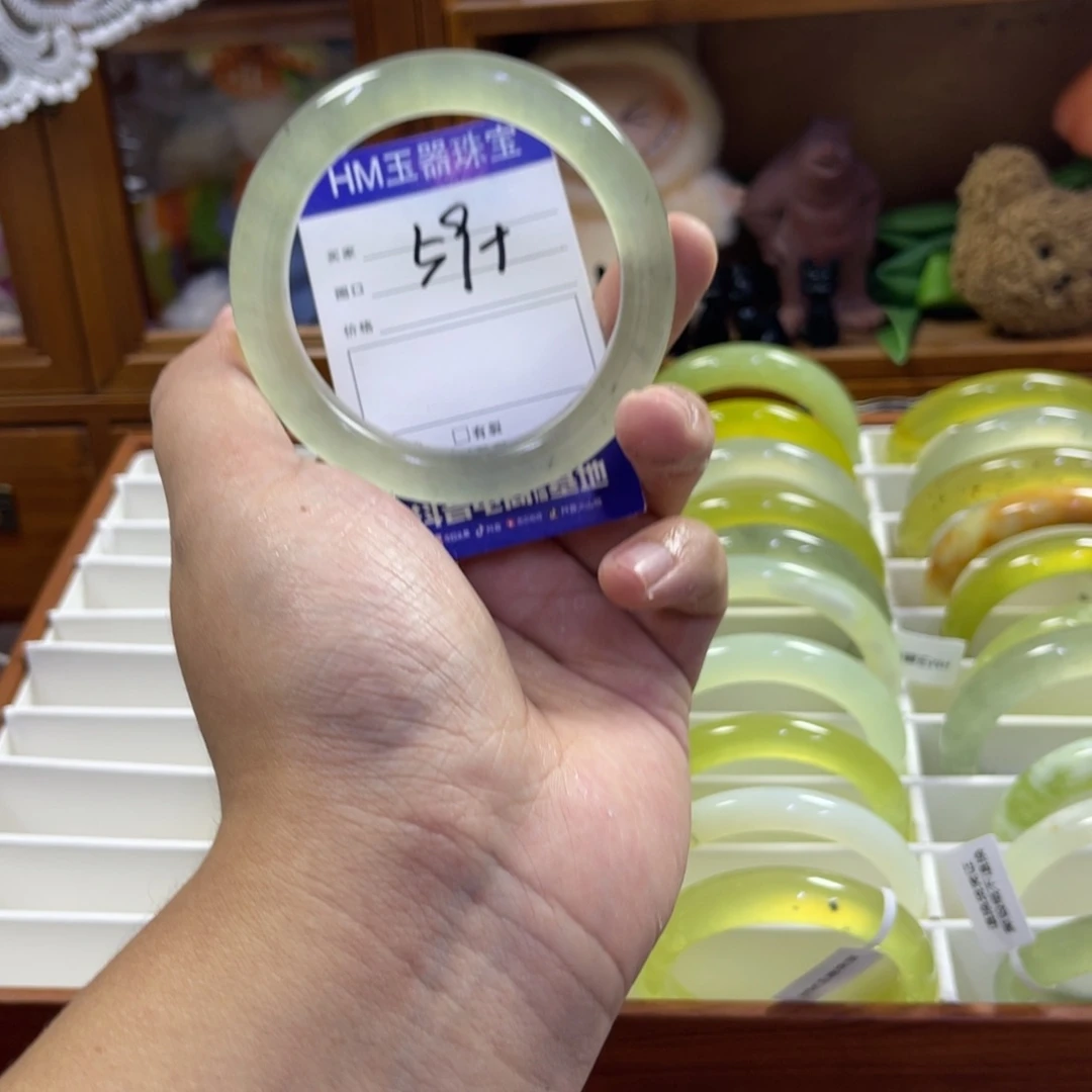 蛇纹石玉未镶嵌手镯178