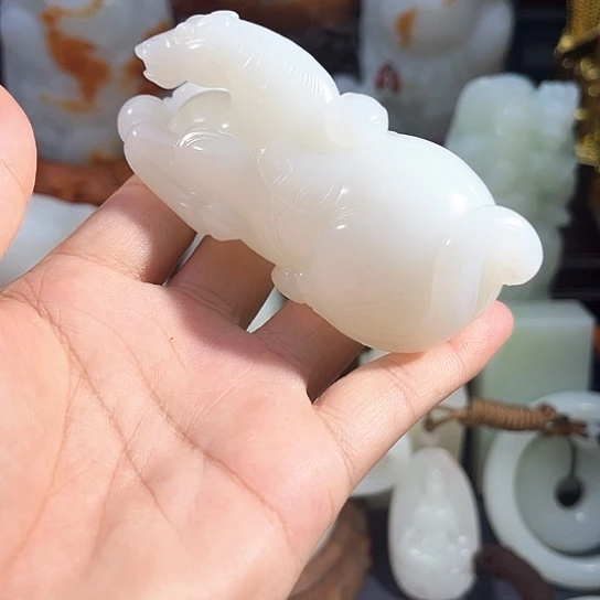 未镶嵌和田玉把件佳**络