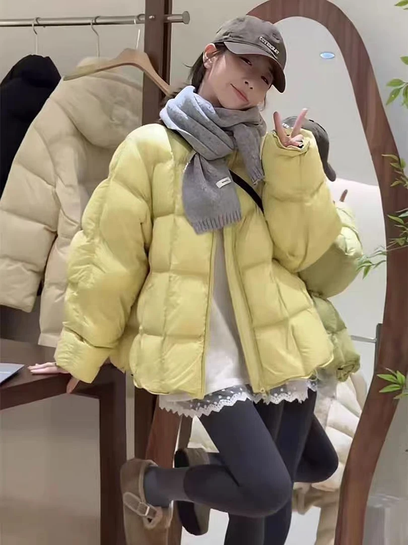 圆领秋冬女款网红加绒加厚款落肩袖常规保暖短款时尚休闲百搭女士