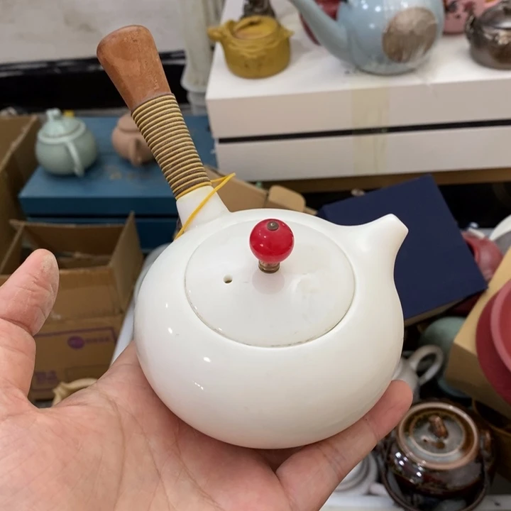 陶瓷艺术品及陶瓷壶壶
