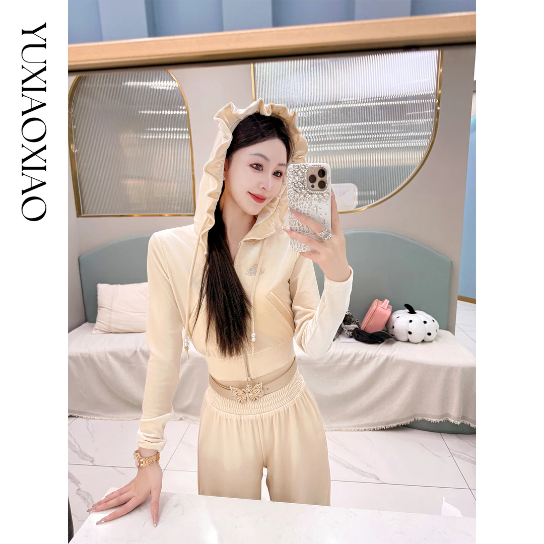 余潇潇【里约漫步】优质丝绒时髦收腰短款外套&螺纹腰头直筒裤套装