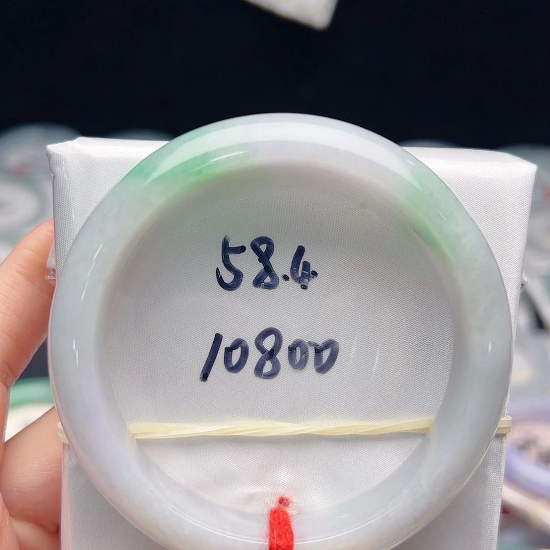 翡翠未镶嵌手镯A货