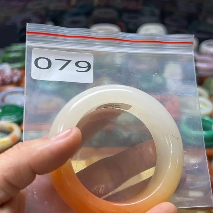 石英质玉手镯未镶嵌琪*步79