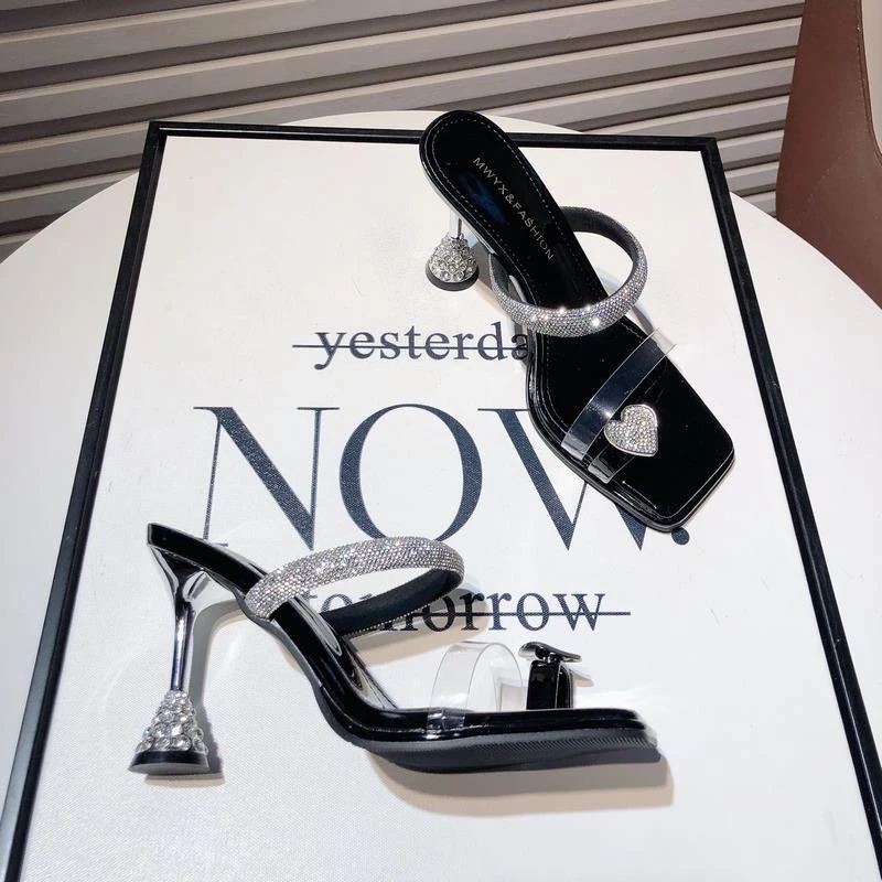 高级感透明一字带细跟露趾拖鞋女外穿绝美水钻爱心套趾高跟凉拖鞋