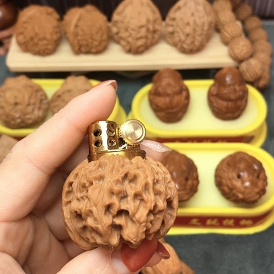 【闪购商品】文玩核桃把件苹果核桃火机