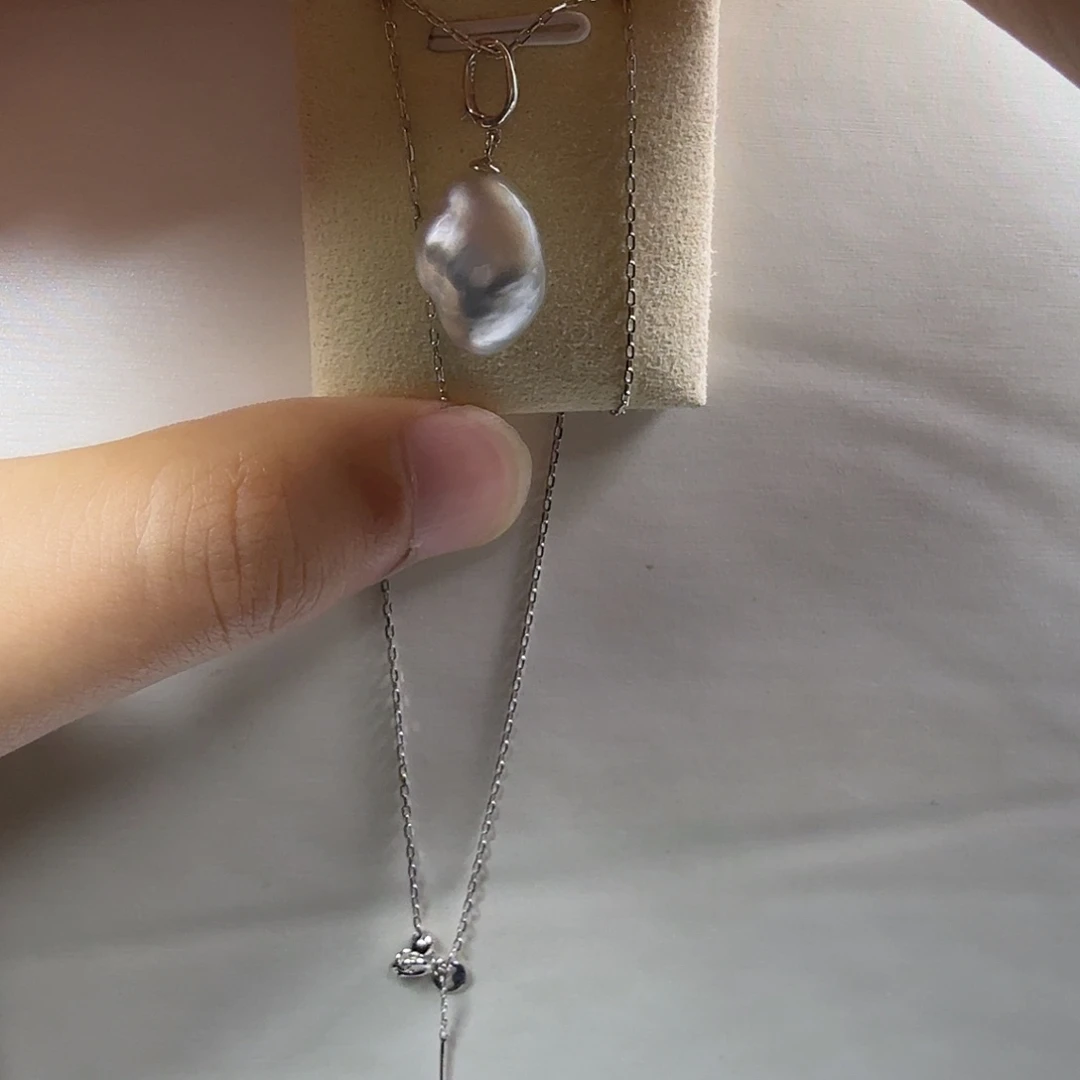 颈饰18K金镶嵌海水珍珠