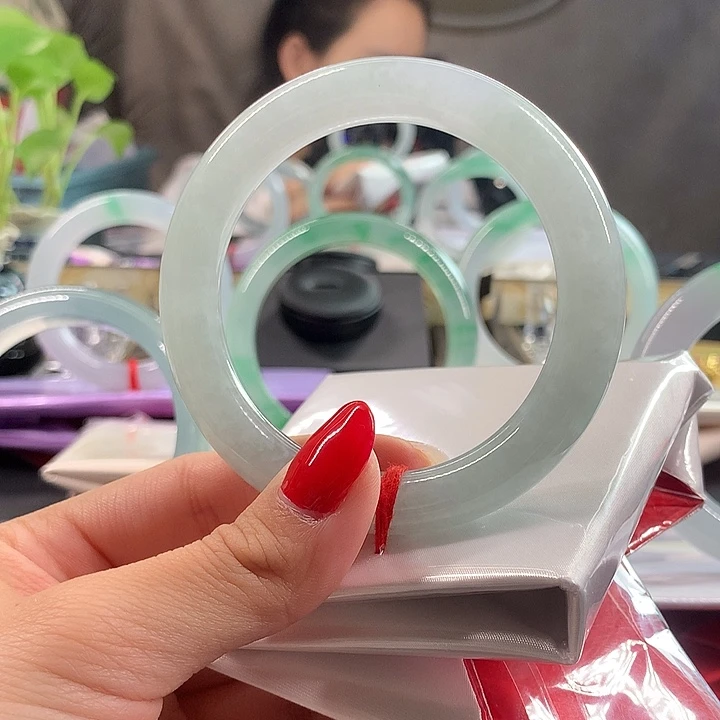 翡翠未镶嵌手镯54.8圈口