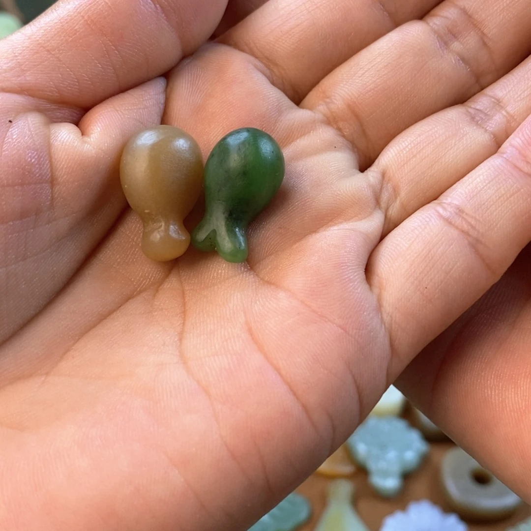 奔****和田玉未镶嵌颈饰